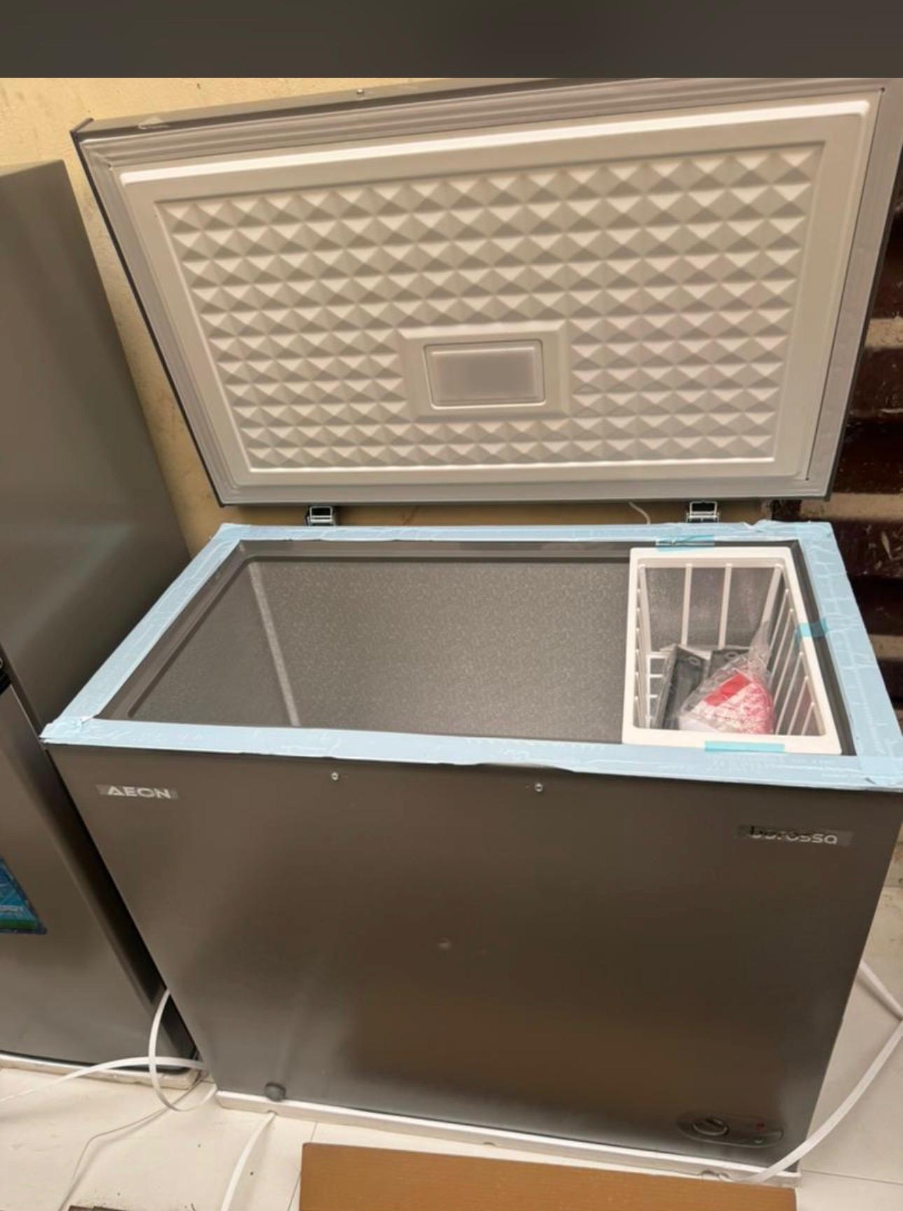 Aeon chest freezer